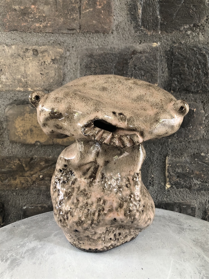 Keramik skulptur af Pernille Calundan