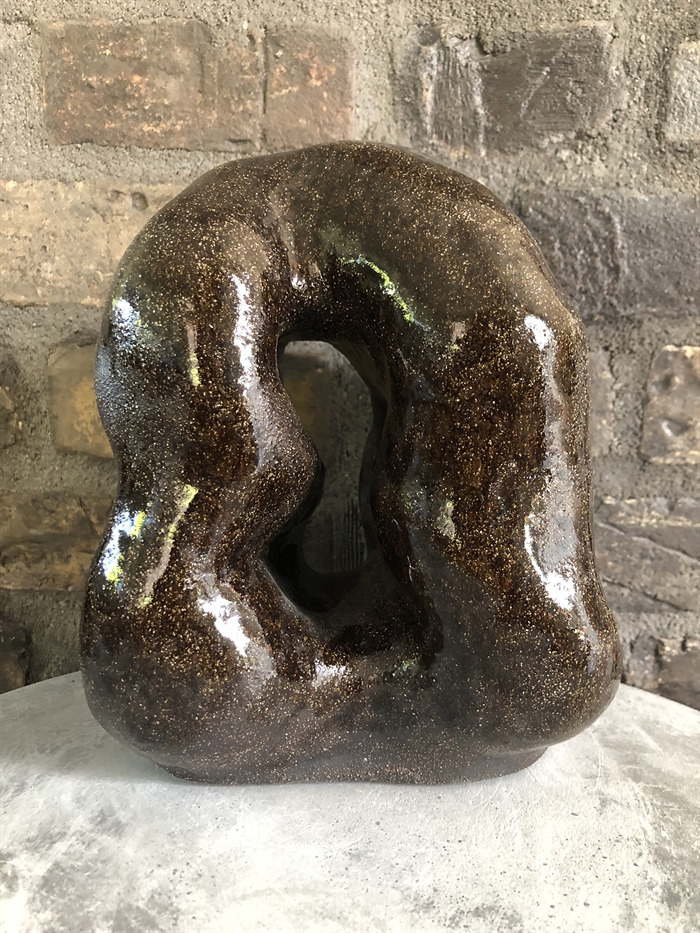 Keramik skulptur af Pernille Calundan