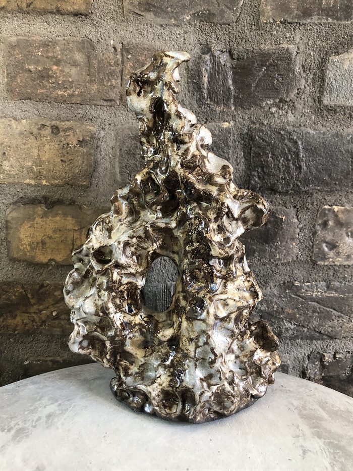 Keramik skulptur af Pernille Calundan