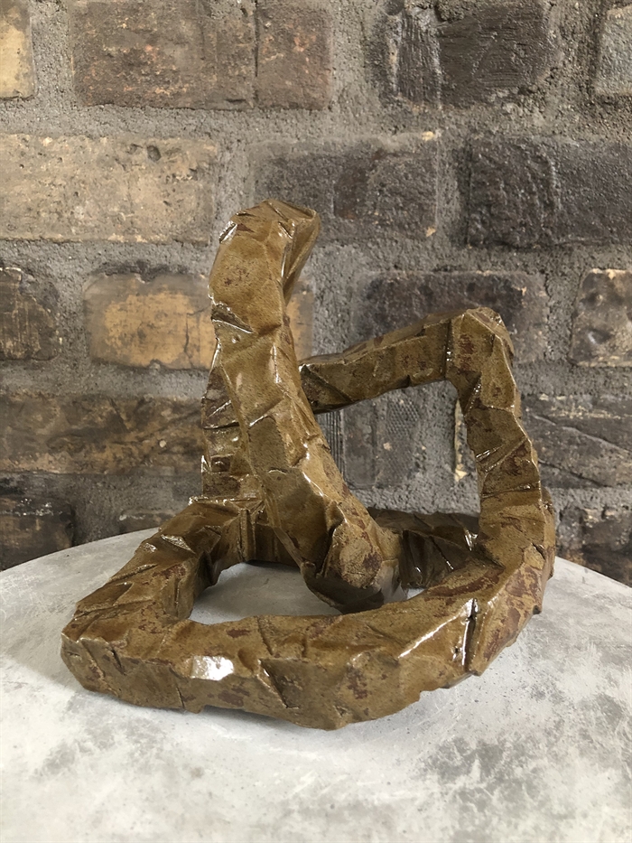 Keramik skulptur af Pernille Calundan