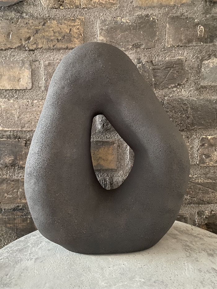 Keramik skulptur af Pernille Calundan
