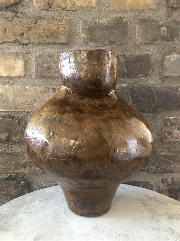 Keramik vase af Pernille Calundan - er p.t. udstillet hos Dansk Design Atelier i Aarhus